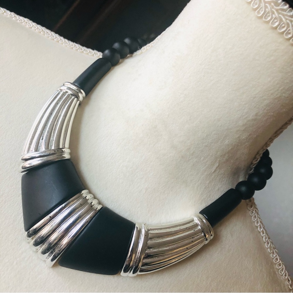 Vintage 80s bold black and silver statement necklace